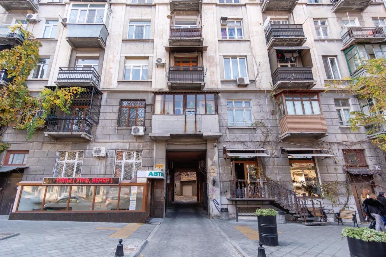 Studio Near Deribasovskaya Odesa Exterior photo